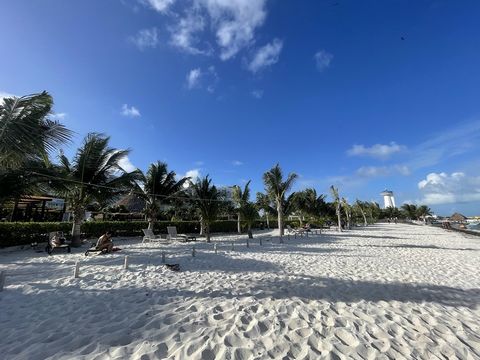 Dieses atemberaubende Apartment in der Unterteilung Amara Cancun Puerta Del Sol Cancun befindet sich in einer der exklusivsten und begehrtesten Gegenden der Stadt und bietet ein unvergleichliches Luxuserlebnis. Auf einer Gesamtfläche von 150.000 Quad...