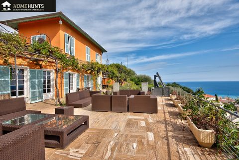 Menton, in a dominant position, discover this magnificent property situated on a promontory in the immediate vicinity of the Principality of Monaco and Italy, in a peaceful setting in one of the most exclusive areas of Menton. The property comprises ...