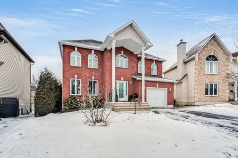 WELCOME TO 36 CLAUDE-MONET! a lovely property with an attached garage, located in a particularly sought after family area. All the rooms are spacious and the home offers a total of 4 bedrooms, 2 bathrooms, a large dining room and a master bedroom wit...