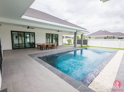 Introducing Highland Villas 3 An excellent location in Mon Mai, just minutes from Black Mountain. These bespoke luxury pool villas come with high-quality construction and modern European designs. Development Features: Prestigious Mon Mai District Min...