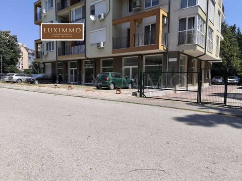 LUXIMMO FINEST ESTATES: ... We present a retail outlet for sale in a building from 2010 - a ground floor corner store, located on ul. 'Princess Clementina', near the market of Krasno Selo. The store has a total built-up area of 111.86 sq.m, to which ...