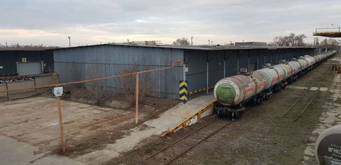 Производственное-складское помещение теплое, с рампой автомобильной и ж/д , общей площадью 3482 кв. м. Земельный участок 59,5 соток .Высота потолков 4 м, объект будет готов к сдаче 2024 г