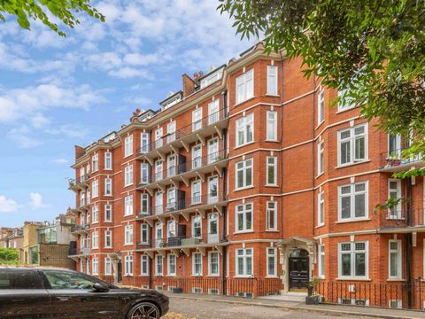 PLEASE QUOTE 463925 FOR ALL ENQUIRIES. Set on the first floor (with lift) of a secure period mansion block, this one-bedroom apartment offers a prime opportunity for refurbishment to maximise its potential. Featuring a private balcony, high ceilings,...