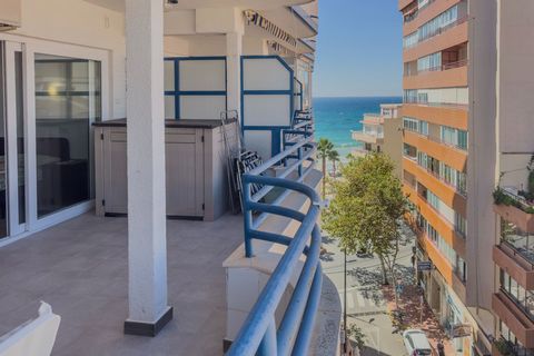 This charming flat, located in the sought after area of Arenal-Bol, enjoys an unbeatable location. Only 150m from the beach and its beautiful promenade. This home puts you close to all the necessary amenities: restaurants, bars, supermarkets, banks, ...