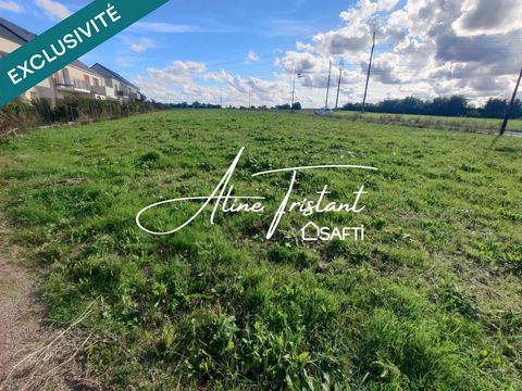 Situé dans la charmante commune de Fontaine-Étoupefour (14790), ce terrain de 500 m² offre un emplacement idéal pour ceux en quête de tranquillité. Niché au fond d'un lotissement, cet espace bénéficie d'une atmosphère paisible, propice à la construct...