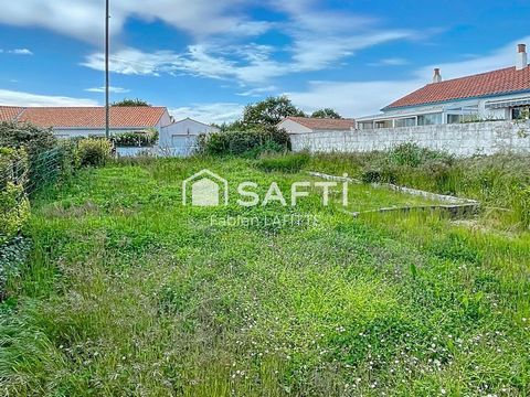 Située dans la charmante ville côtière de Bretignolles-sur-Mer, cette parcelle de terrain non viabilisé de 214 m² offre un cadre de vie idéal à seulement 2 kilomètres de la mer. Nichée dans un quartier calme, cette opportunité unique séduit par sa tr...