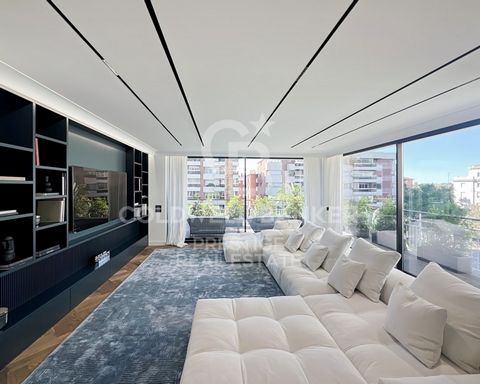 Unique apartment for sale, 300 sqm with a 50 sqm terrace, completely renovated. This gem is located in the prestigious Bonanova neighborhood in Barcelona, close to shops, the city center, and schools, offering a unique lifestyle. The bright and spaci...