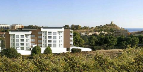 Apartment for sale in Villajoyosa, Comunidad Valenciana, Spain. Situated in a peaceful urban setting, this classic 3 bedroom, 2 bathroom apartment offers a build size of 98 m2. The property is in excellent condition, as it has never been lived in. Th...