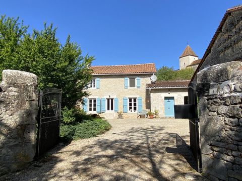 On the edge of a small peaceful village in Charente Limousine, a beautiful stone house with a large barn, on beautiful enclosed grounds with heated swimming pool. Its exceptional location, a breathtaking view on the church at the end of its own land,...