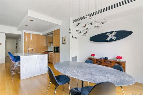 Enjoy luxurious Lower East Side living in this ultramodern boutique condominium with a full-time doorman, airy 10-foot ceilings, serene private outdoor space, and contemporary fixtures and finishes. Equally suited as a primary residence or investment...