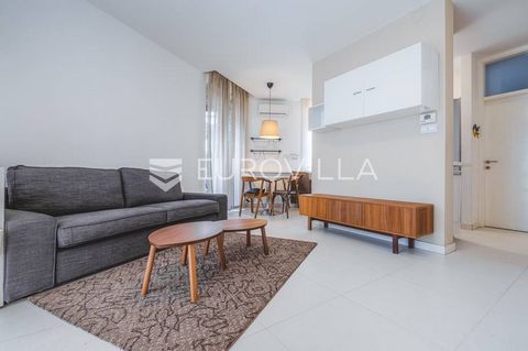 Maksimir, Petrova street / Klanjčić, nice two bedroom apartment on the ground floor of a quality residential building with a terrace of 50 m2. The apartment consists of an entrance area, an equipped kitchen connected to the dining room and living roo...