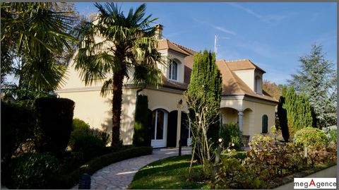 Maison de 8 pièces 180 m2 sur terrain de 2000 m2