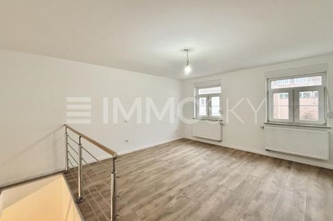 This completely renovated 3-room apartment is located in the city center of Roth and combines the charm of an old building with the amenities of a new building. The entire building has been modernized to a high standard: electrics, pipes, heating, fl...