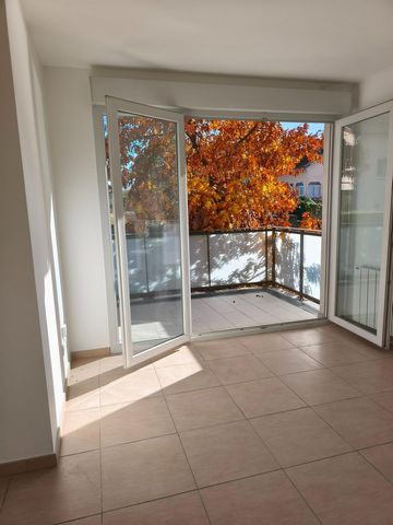 Appartement T3 de 66 M2 en angle avec terrasse + Garage de 25 M2 inclus -