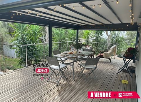 Charmante maison individuelle à Sainte-Lucie de Porto-Vecchio Située dans un secteur recherché de Sainte-Lucie de Porto-Vecchio, cette coquette maison individuelle de 43 m² entièrement clôturée et fermée offre un cadre de vie idéal, que ce soit en ré...