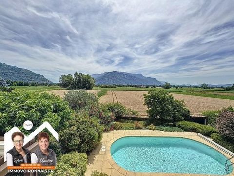 Calme, vue Vercors, piscine, état impeccable, tout y est !