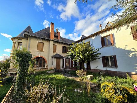 Maison au charme atypique et sa dépendance sur un terrain de près de 1 100m²