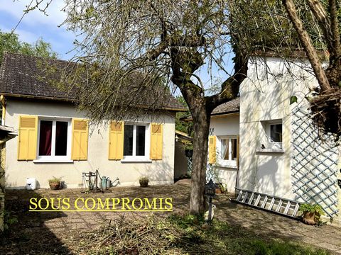 Dans le centre en bordure de rivière