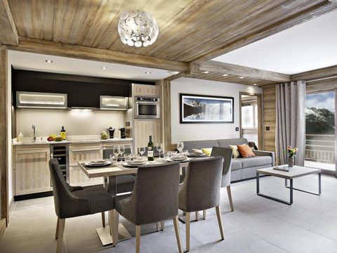 The residence Les Chalets Éléna**** (being classified) in Les Houches is a warm and cosy residence composed of 49 apartments spread over 2 chalets. It is ideally situated 400m from the ski lifts (Bellevue cable car) and close to the heart of Les Houc...
