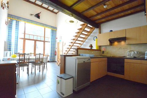 This quaint holiday home is located in Daverdisse and can house 5 people in its 2 bedrooms. Ideal for a family with pets and kids, the house has a vintage ambience. The small hamlet of Daverdisse is very quiet, in the middle of the valleys and pastur...