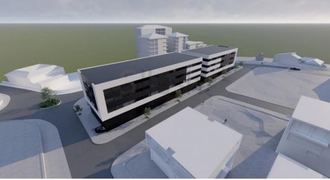 Shop with 94m2 in new Development in Gondomar. This large commercial space that has a useful area of 83m2, has the possibility of building a mezzanine, and has a bathroom and a parking space. A new venture is born in Gondomar. This building, which ex...
