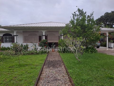 Dpt Guyane (973), à vendre MACOURIA maison P4 de 120 m² - Terrain de 1 049,00 m²