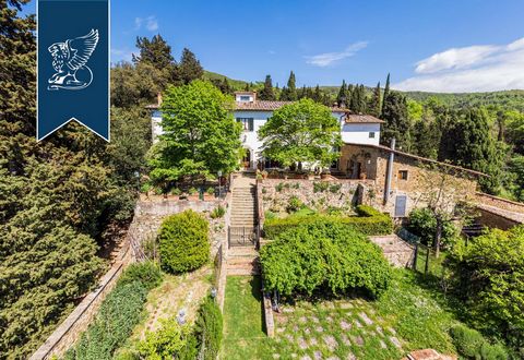 A panoramic luxury home nestled in the Chianti Hills. This Tuscan villa in the heart of the countryside, at a distance of 18 km from Florence, is a small panoramic villa complex located in the midst of a splendid 75-acre forest that holds centuries-o...