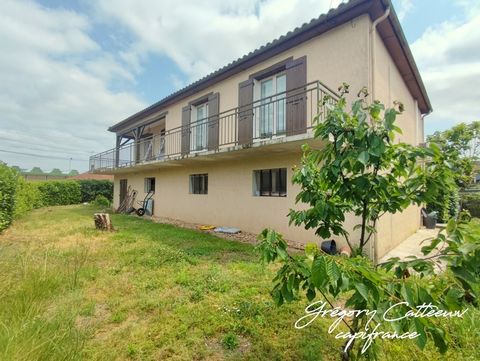 Dpt Dordogne (24), BERGERAC maison 6 pièces a étage proche du centre ville avec possibilité de faire un logement saisonnier