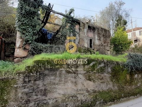 4 bedroom house for reconstruction in Cinfães - Douro River and Bestança views Excellent business opportunity - 4 bedroom villa for reconstruction in Cinfães overlooking the Douro River and Bestança River. House on a plot of land with 250m2, with exc...