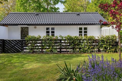In probably the most coveted area in Strøby Ladeplads is this very exciting holiday home. The house is from 1986, and extensively rebuilt / renovated in 2020 and 2021. There are 124 m2 with an annex and activity room. In addition, a wonderfully enclo...