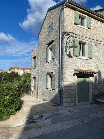 ALPHA LUXE GROUP is selling a semi-detached house, the last in a row, with a panoramic view of the sea, Brtonigla, and the surrounding vineyards, Buje, ISTRIA The house is located in the very center of the village, close to all necessary amenities, a...