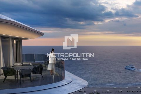 Porto Playa is a new residential project on Hayat Island in Ras Al Khaimah and is the perfect option for those who want to experience a resort life. The project is being developed by Ellington Properties and RAK Properties and is the debut of Ellingt...