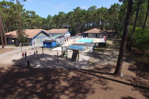 In the heart of a pine forest, just 1.5 km from the Atlantic, lies this holiday complex with a communal pool. The complex includes 108 wooden holiday homes, each with its own terrace. In addition to the pool, the complex offers other leisure faciliti...