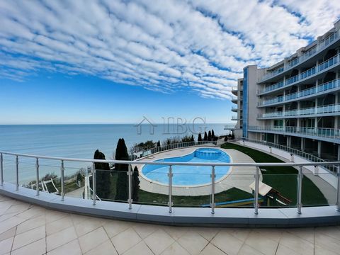 . Apartment with 2 Bedrooms, 2 bathrooms, SEA View, Silver Beach, Byala IBG Real Estates brings to your attention this fully furnished 2-bedroom apartment with amazing SEA view in complex Silver Beach. The complex is located right on the beach, next ...