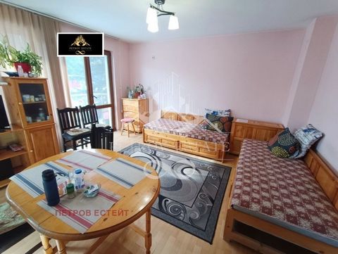 We offer a finished and fully furnished one-bedroom apartment with an attractive location in the center of Velingrad. It is located near a park, restaurant Panichkite, bus stops, Supermarket Fresh and others. The apartment consists of an entrance hal...