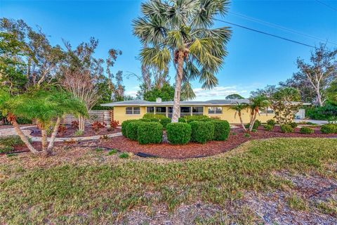 WOW!! CURRENTLY THE LARGEST LOT LOCATED ON THE ISLAND OF VENICE, THIS OVERSIZED LOT HAS, 24,655 SQ FT. WITH 2 GULF SHORES EASEMENTS. CHARMING COASTAL VINTAGE COTTAGE EXISTS ON THIS PRIME LOT. 3 BEDROOMS, WITH 2 FULL BATHROOMS, WITH A SPLIT FLOOR PLAN...