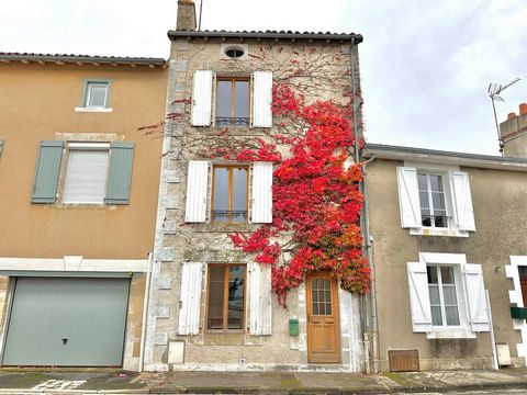 This property, located at the top of the old village in Montmorillon, has loads to offer! A pretty terrace space outside, large kitchen/living area, 3 bedrooms spread over the 4 levels of the property, each with double glazed windows, and a nice show...