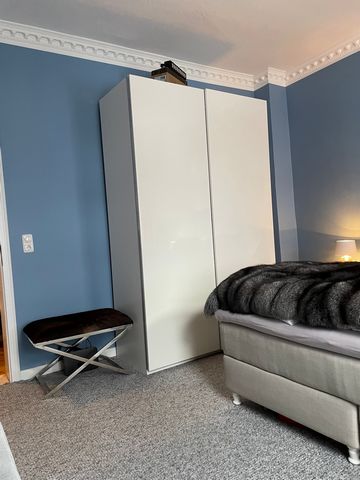 This apartment includes a kitchen, a seating area, 1 separate bedroom and 1 bathroom with a bath and a shower. In the kitchen, guests will find a stovetop, a refrigerator, a dishwasher and kitchenware. This apartment has a washing machine, flat-scree...