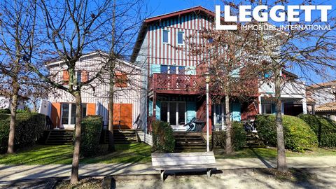 A27118EPR33 - This three bedroom apartment is located in a tourist resort apartment complex with a heated pool located in Le Teich on the bassin d'Arcachon. Only a short drive from Bordeaux. Information about risks to which this property is exposed i...
