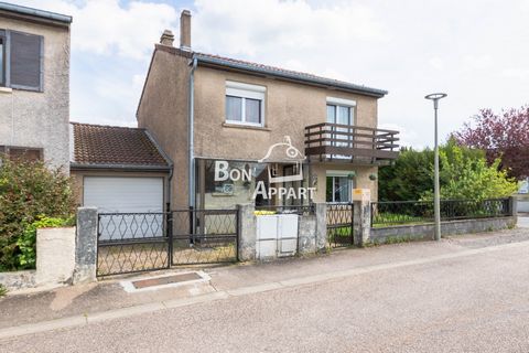 FOR SALE, close to Metz, quiet, enjoy the advantages of Metz metropolis and its transport. In the town of Amanvilers, house of nearly 100m2 built in 1983 on 457m2. On the ground floor you will find an entrance, toilet, kitchen, living room, living ro...