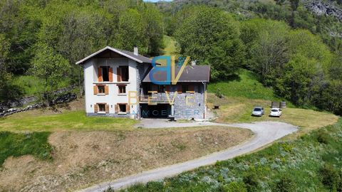 RE-MARKET (73) FOR SALE RARE OPPORTUNITY - SAINT ANDRÉ (Near Modane & Orelle). PANORAMIC VIEW PROPERTY - UNIQUE SETTING BEAUTIFUL EXTERIOR & MANY POSSIBILITIES Virtual tour & Drone video on demand. This property offering 450m2 of space with a unique ...