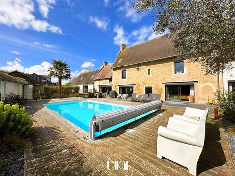 Beautiful real estate complex ideally located in Ouistreham. Do not hesitate to contact us to receive additional information. Description: - Main house: Ground floor(191m2): 1st floor 98m2 / 2nd floor convertible Total: 289m2 - Commercial walls: Grou...