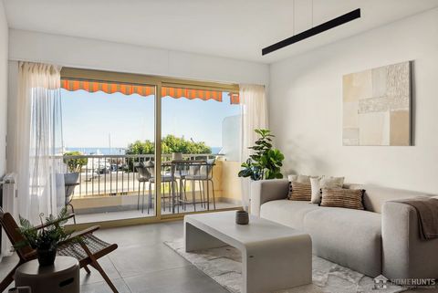 Located in the centre of Beaulieu-sur-Mer, this luxurious flat offers breathtaking views of the marina from its large terrace. With a surface area of 87 m2, this walk-through flat benefits from brand-new fittings and meticulous decoration. Accommodat...