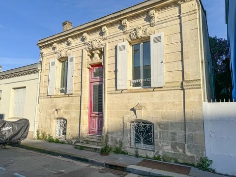 Jade immobilier est ravi de vous présenter cette charmante échoppe en pierre située à la limite de Bordeaux, dans le quartier bas de Cenon. Avec une surface généreuse de 122 m2, cette maison offre un cadre spacieux et authentique. Dès l'entrée, vous ...