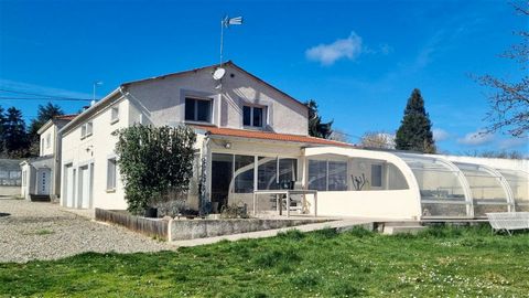 Nestled on the outskirts of the enchanting medieval market town of Mirepoix, these two contemporary houses offer a perfect blend of modern living conveniently positioned within walking distance of the town's amenities, including shops, restaurants, a...