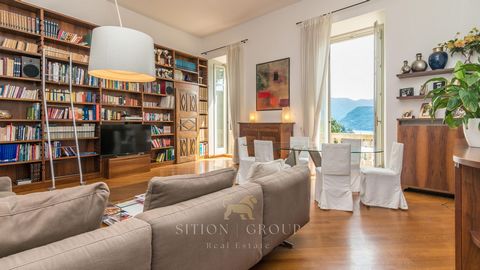 In the wonderful natural setting of the elegant and prestigious area of Lake Como stands this magnificent historic residence, Villa Rivarossi, built in 1689 by Marquis Stoppani and since then home to the Rossi family, owner of the renowned historic c...