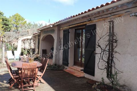 This charming villa is set on the quiet residential Domaine Saint Pierre, close to the beautiful village of Tourtour. The Villa offers a spacious and light living dining room, with a fireplace and doors that lead to both patios. The kitchen and showe...