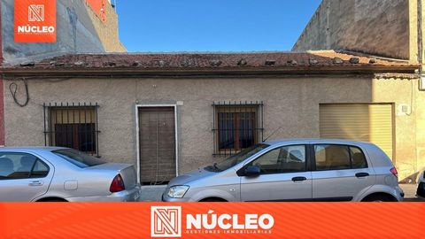 Exceptional Opportunity in the Heart of Mutxamel Discover this magnificent ground floor with a graphic area of 225m2, strategically located just one street from Avenida Valencia, one of the main arteries of Mutxamel. Let us highlight the salient feat...