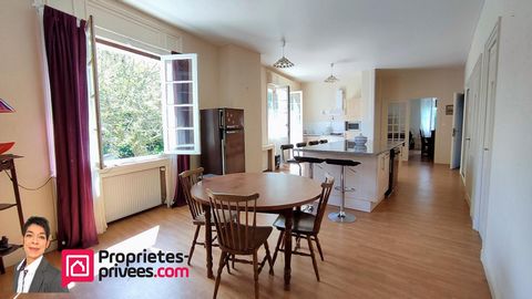 Maison individuelle. Terrai 3000m² of which 5.00 % fees incl. VAT at the buyer's expense.