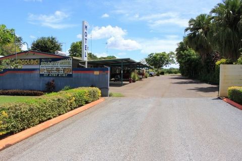 AFFORDABLE 'GOLD CITY' MOTEL CHARTERS TOWERS. KEY PROPERTY FEATURES ARE: - Massive 1.81 hectare site. - 12 well-appointed, self-contained rooms (8 motel style rooms and 4 larger rooms with covered decks). - Undercover parking and lots of off-street p...